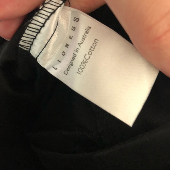 Lioness Runaway Pants Ruffle Hem Black New XS - Picture 9 of 10